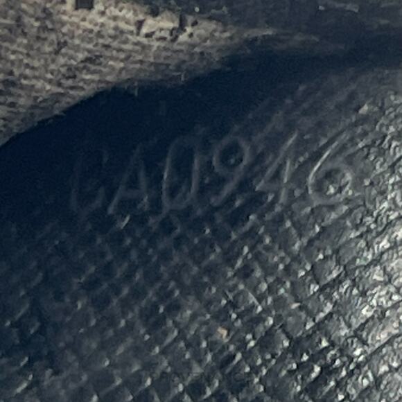 🔴 Louis Vuitton Long Wallet in Black Epi Noir Leather - Picture 4 of 9